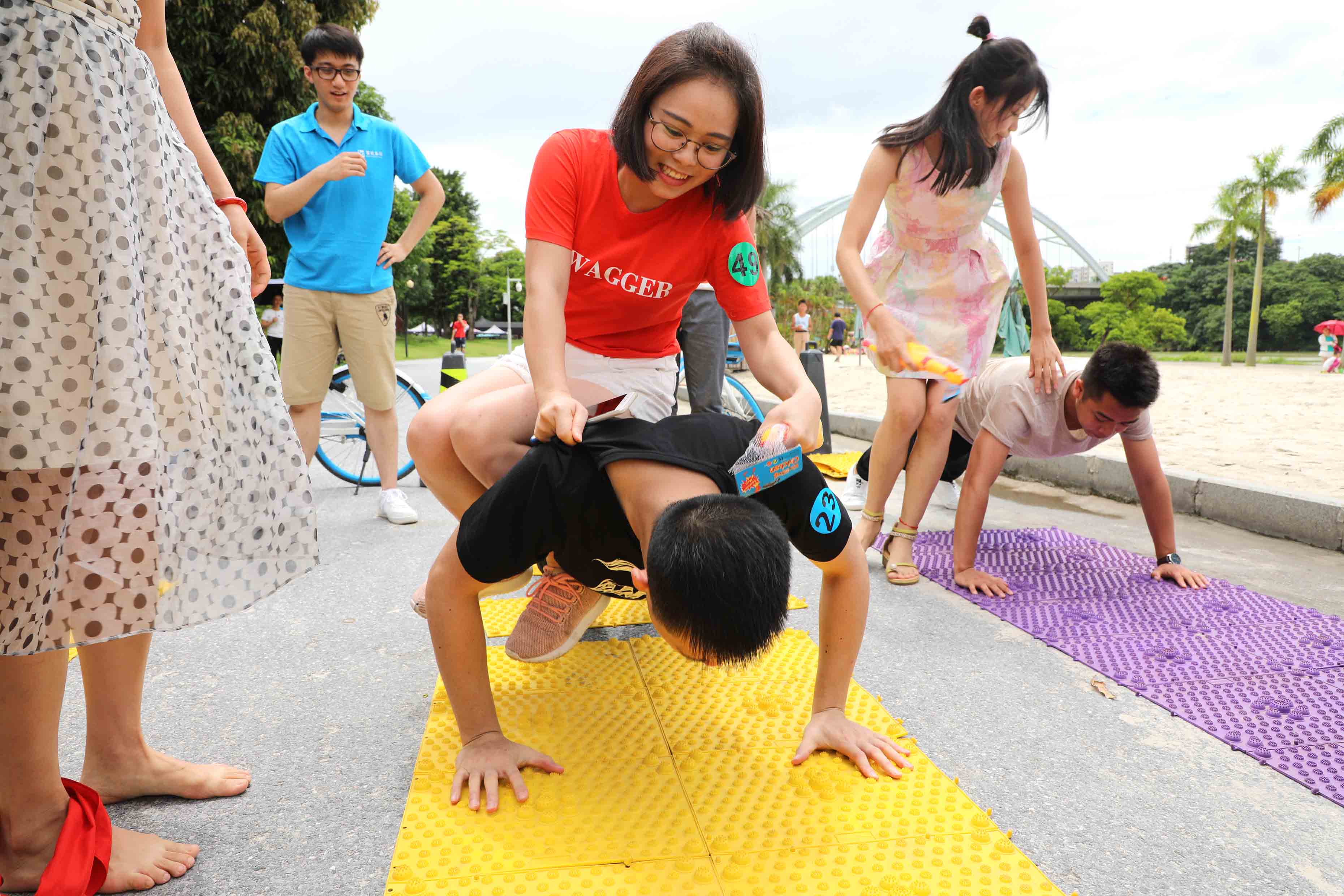 百投集團(tuán)、百礦集團(tuán)、百色市醫(yī)院聯(lián)合舉辦 “戀戀紅城 盛夏相約”青年聯(lián)誼交友活動(dòng)