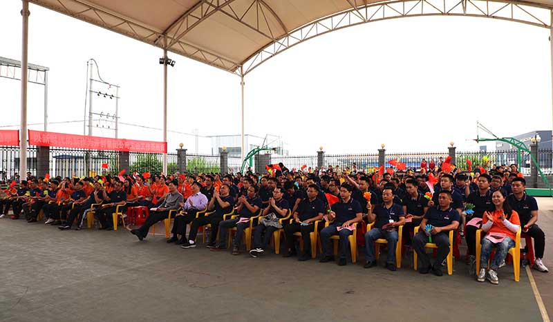 全國總工會文工團(tuán)到百投集團(tuán)演出